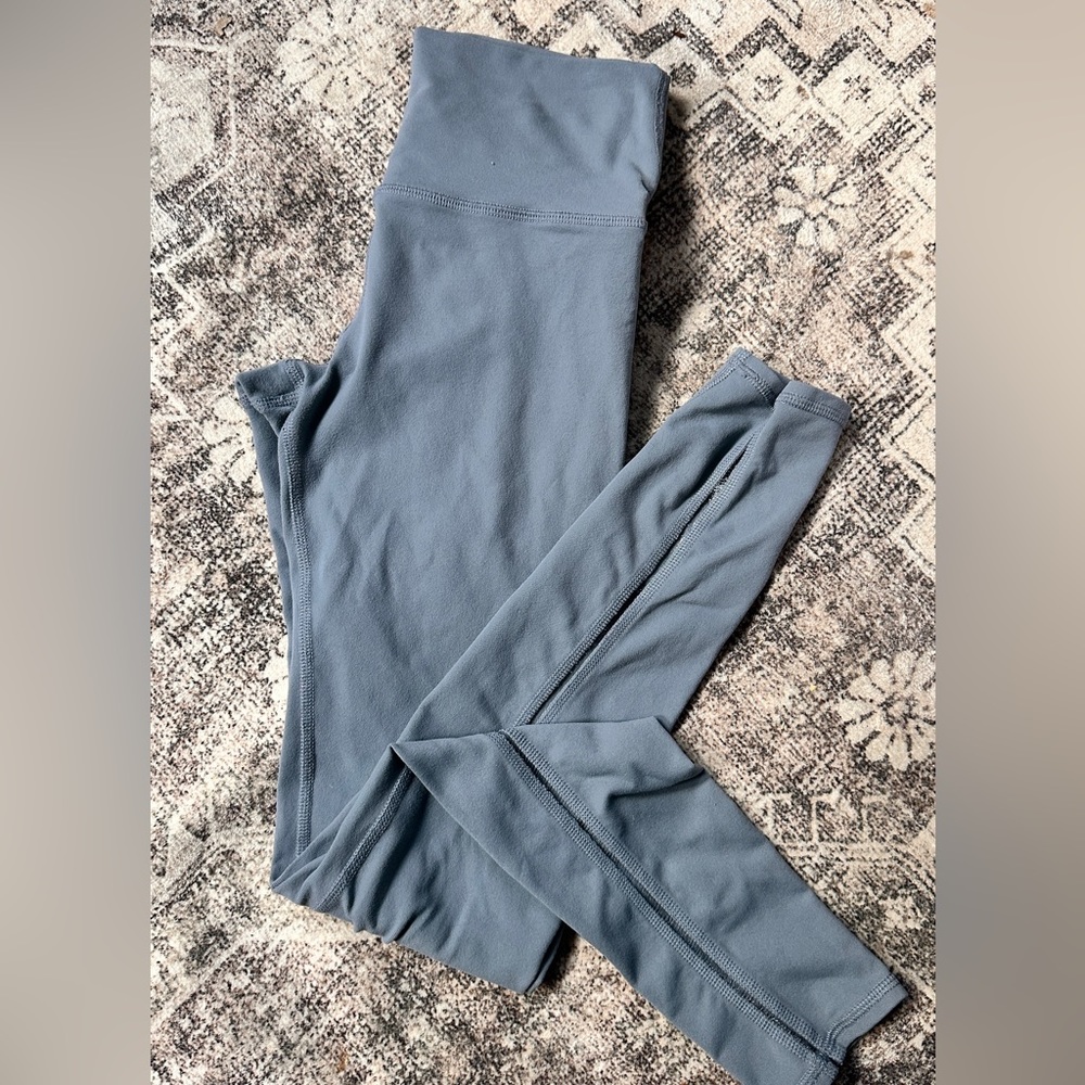 Vintage Alo Yoga leggings with back ribbon seam blue-gray